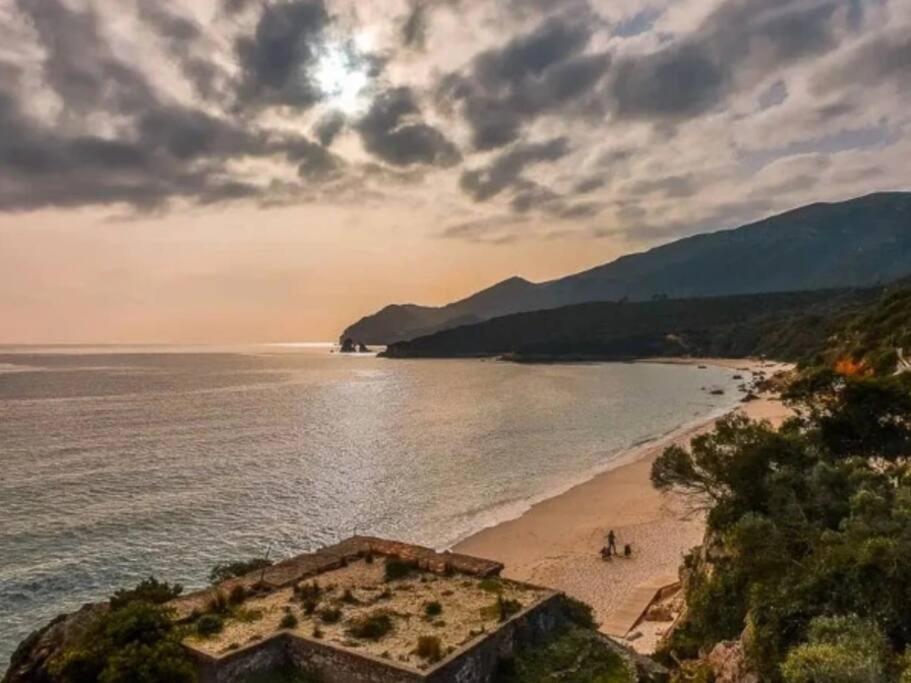 Vila Casa Com Jardim Perto Da Praia Sesimbra Exteriér fotografie